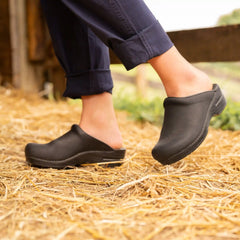 Sonja Black Oiled Heritage